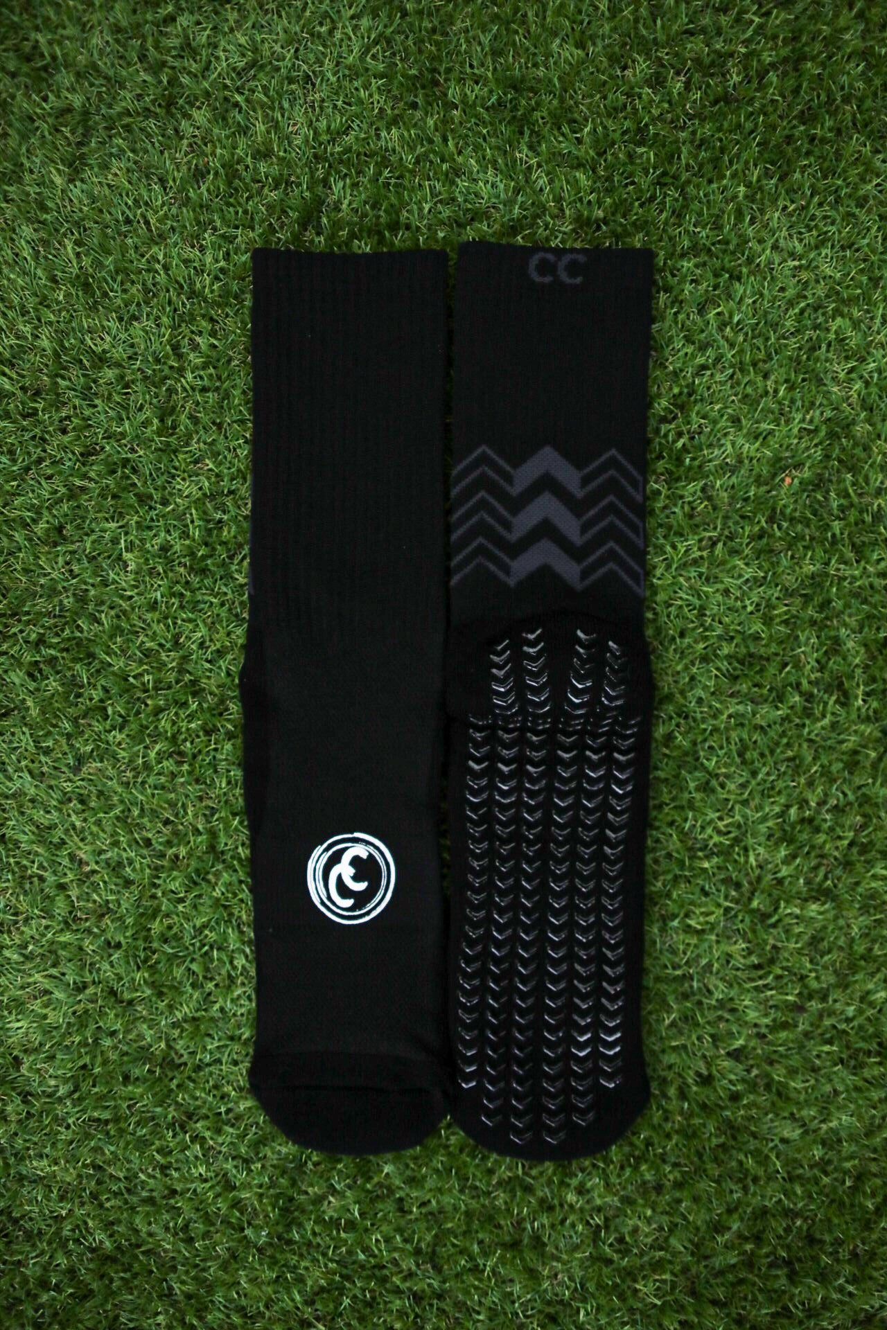 1.0 Blackout Grip Sock